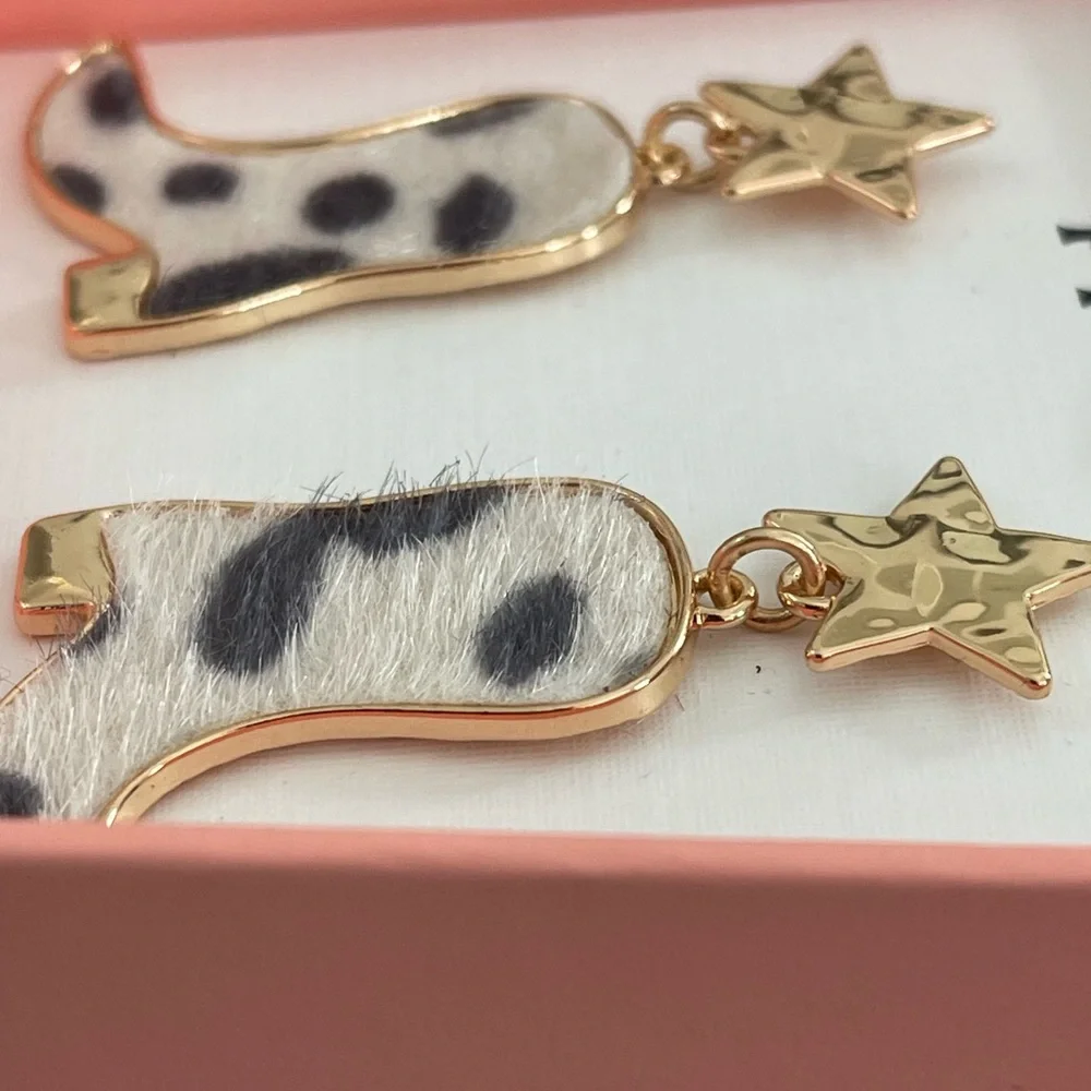 Piper Gold Star Cowboy Boot Dangling Earrings